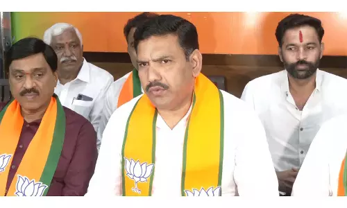 कर्नाटक BJP प्रमुख ने वाल्मीकि कॉर्पोरेशन घोटाले के आरोपों को लेकर मंत्री नागेंद्र के इस्तीफे की मांग दोहराई कर्नाटक BJP प्रमुख ने वाल्मीकि कॉर्पोरेशन घोटाले के आरोपों को लेकर मंत्री नागेंद्र के इस्तीफे की मांग दोहराई