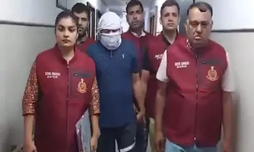 दिल्ली पुलिस ने नकली एंटी-कैंसर दवाएं बेचने वाले अवैध नेटवर्क का भंडाफोड़ किया, 1 व्यक्ति गिरफ्तार दिल्ली पुलिस ने नकली एंटी-कैंसर दवाएं बेचने वाले अवैध नेटवर्क का भंडाफोड़ किया, 1 व्यक्ति गिरफ्तार