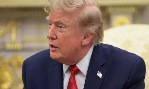 US-कनाडा टैरिफ विवाद के बीच ट्रंप का बड़ा बयान US-कनाडा टैरिफ विवाद के बीच ट्रंप का बड़ा बयान