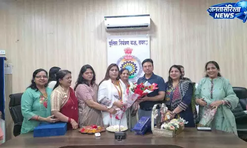 पुलिस भाइयों की कलाई पर सजा रक्षा सूत्र, बहनों की सुरक्षा का लिया संकल्प