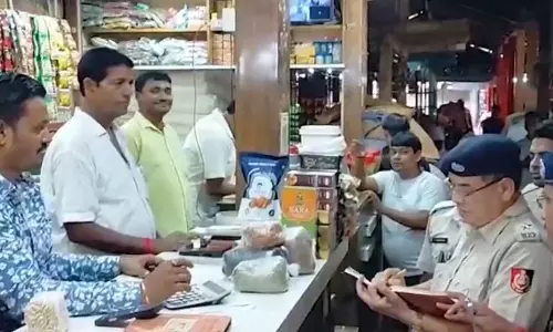 बढ़ती महंगाई पर बंगाल पुलिस की कार्रवाई, बाजारों में छापेमारी कर कीमतों की जांच शुरू