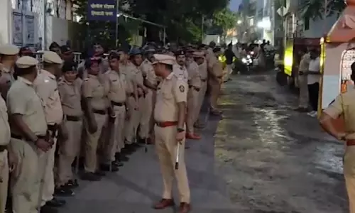 ईद-ए-मिलाद से पहले बुलढाणा पुलिस अलर्ट, खामगांव में निकाला रूट मार्च
