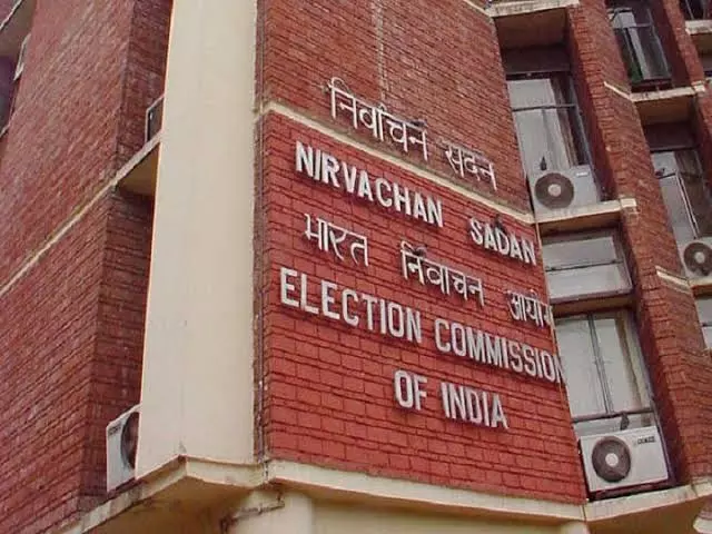New Delhi: दिल्ली में अब 14,947 मतदान केंद्र, 1914 केंद्रों का हुआ इजाफा New Delhi: दिल्ली में अब 14,947 मतदान केंद्र, 1914 केंद्रों का हुआ इजाफा