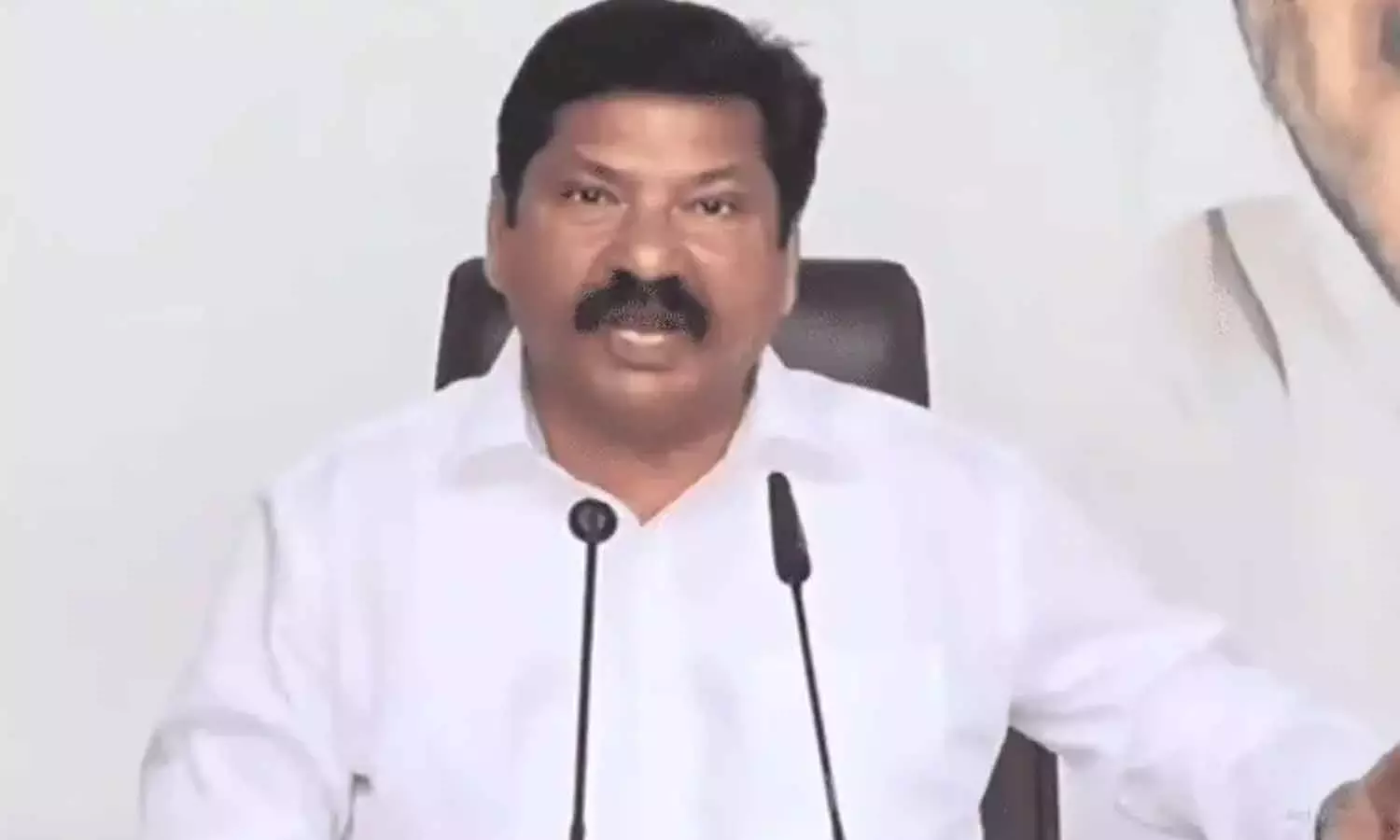 Andhra: जोगी ने पारिवारिक विवाद का राजनीतिकरण करने की कोशिश की निंदा की Andhra: जोगी ने पारिवारिक विवाद का राजनीतिकरण करने की कोशिश की निंदा की