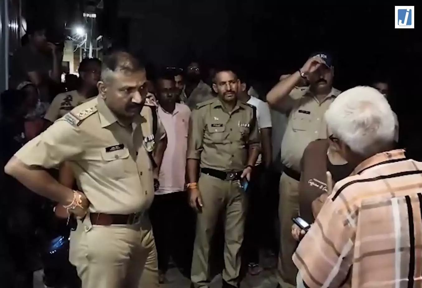 जिस भाई की कलाई पर बांधती थीं राखी, उसी पर लगा बहनों की हत्या का आरोप जिस भाई की कलाई पर बांधती थीं राखी, उसी पर लगा बहनों की हत्या का आरोप