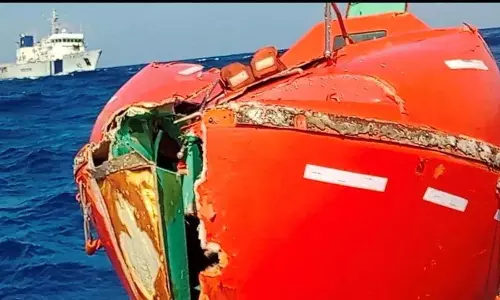 MV ओशन विनर हादसा, खाली लाइफबोट मिली, 22 क्रू सदस्य अभी भी लापता MV ओशन विनर हादसा, खाली लाइफबोट मिली, 22 क्रू सदस्य अभी भी लापता