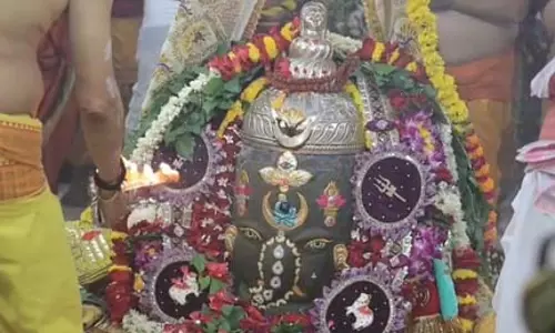 गणेश स्वरूप में सजे बाबा महाकाल, भांग-चंदन से किया गया भव्य शृंगार
