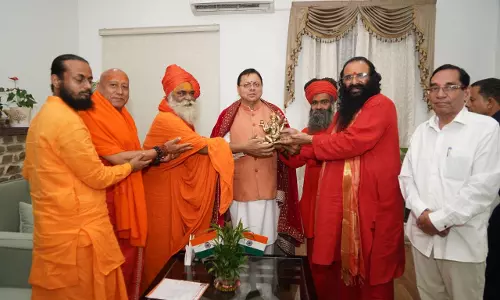 मुख्यमंत्री पुष्कर सिंह धामी से साधु-संतों के प्रतिनिधिमंडल ने की भेंट मुख्यमंत्री पुष्कर सिंह धामी से साधु-संतों के प्रतिनिधिमंडल ने की भेंट