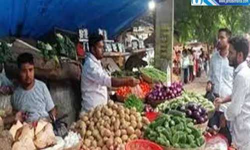 रसोई का बजट बिगड़ा लखनऊ में आलू प्याज समेत सब्जियां हुई महंगी