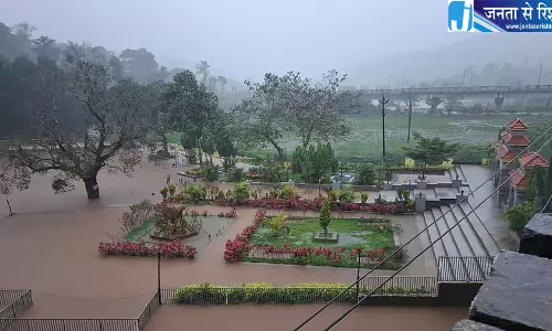 कर्नाटक में फिर तेज हुआ मानसून, मलनाड और तटीय इलाकों में भारी बारिश कर्नाटक में फिर तेज हुआ मानसून, मलनाड और तटीय इलाकों में भारी बारिश
