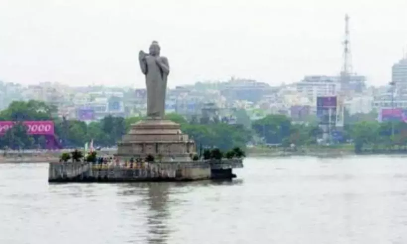 Telangana: सूडानी व्यक्ति हुसैन सागर में कूदा, पुलिस ने बचाया