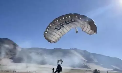 22 हजार फीट से छलांग, माइनस 15 डिग्री तापमान पर किया पैराशूट सिस्टम का सफल परीक्षण