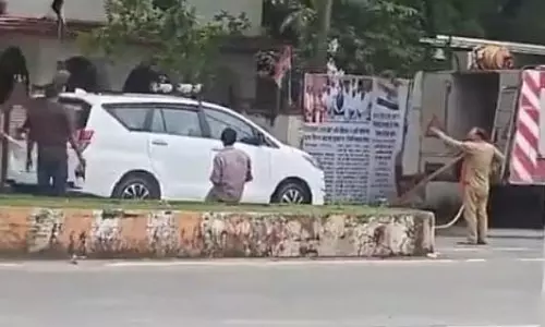 सिंगरौली में विधायक की कार धोने के लिए फायर टेंडर के इस्तेमाल का वीडियो वायरल