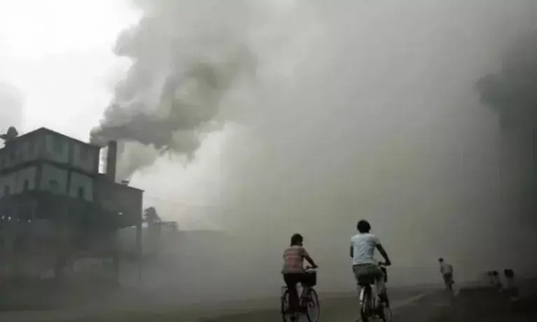 बर्निरहाट: 37 में से 28 फैक्ट्रियां कर रही थीं प्रदूषण नियमों का उल्लंघन बर्निरहाट: 37 में से 28 फैक्ट्रियां कर रही थीं प्रदूषण नियमों का उल्लंघन