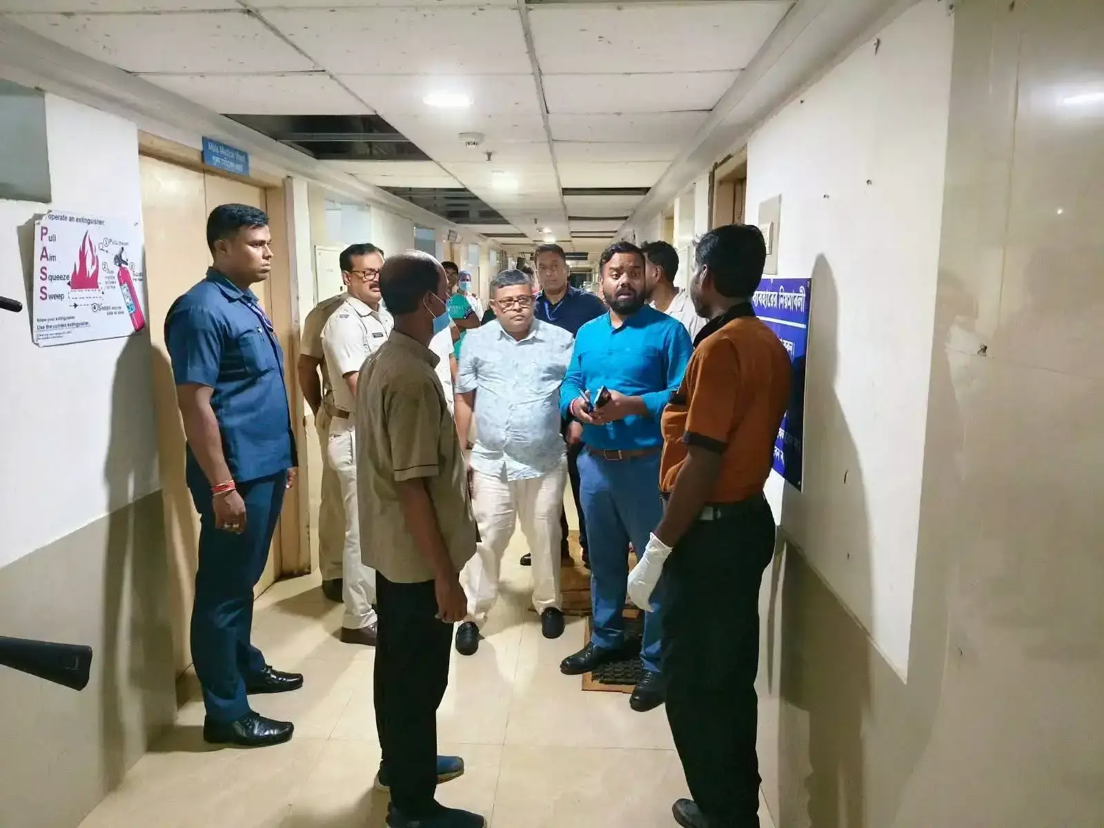East Medinipur: अस्पताल की व्यवस्थाओं पर विधायक नाराज, सहायक अधीक्षक को लगाई फटकार