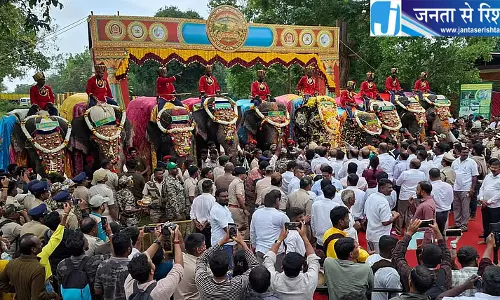 मैसूर दशहरा 2026 की तैयारियों का शुभारंभ, 9 हाथियों के दल को किया गया रवाना