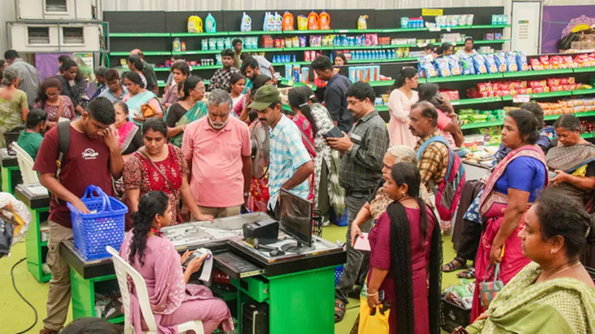 सप्लाईको की रिकॉर्ड तोड़ बिक्री: ओणम पर टर्नओवर 422 करोड़ पार सप्लाईको की रिकॉर्ड तोड़ बिक्री: ओणम पर टर्नओवर 422 करोड़ पार