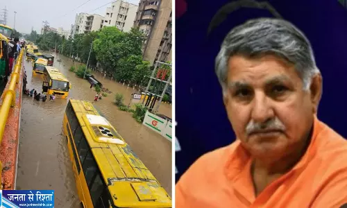 जलभराव से जूझता गुरुग्राम सांसद बोले भविष्य की योजना से बदलेगी तस्वीर जलभराव से जूझता गुरुग्राम सांसद बोले भविष्य की योजना से बदलेगी तस्वीर