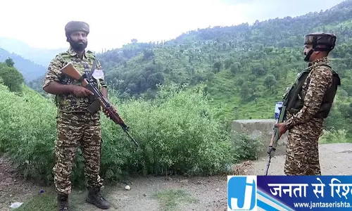 Kashmir ऑपरेशन में 8 आतंकी सहयोगी गिरफ्तार Kashmir ऑपरेशन में 8 आतंकी सहयोगी गिरफ्तार