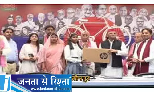 UP  चुनाव की तैयारी तेज सपा ने आधी आबादी को साधने की बनाई रणनीति