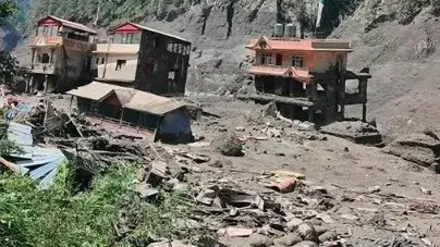 नेपाल में अचानक आई बाढ़ का कहर, कई मौतें और दर्जनों लापता नेपाल में अचानक आई बाढ़ का कहर, कई मौतें और दर्जनों लापता