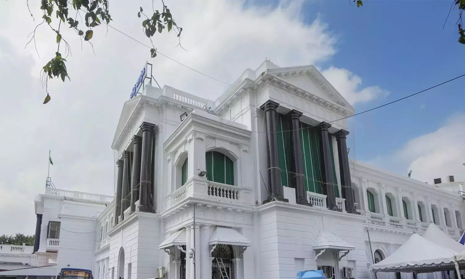 तमिलनाडु: परांदूर में दूसरे दिन भी तूफान जारी तमिलनाडु: परांदूर में दूसरे दिन भी तूफान जारी