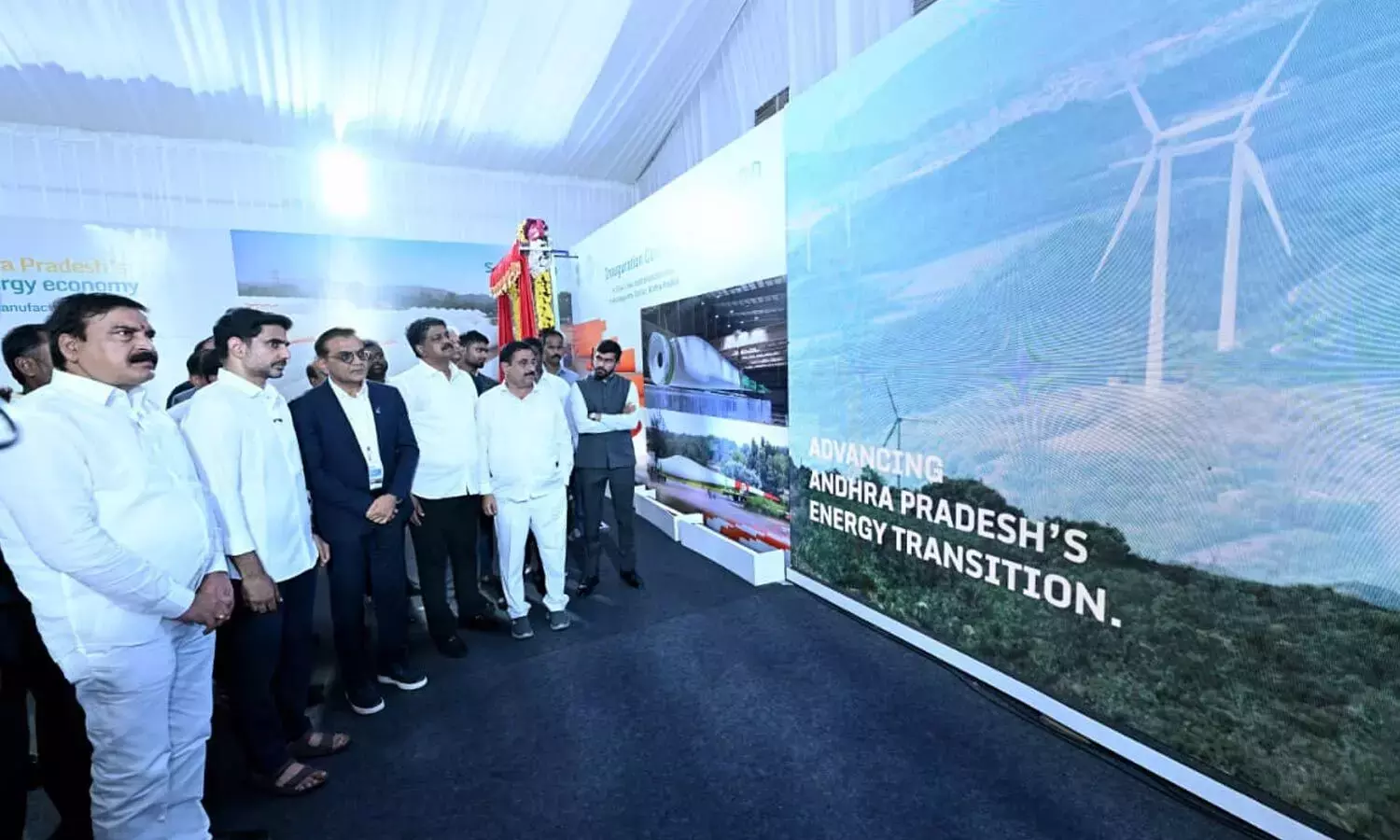 नारा लोकेश: विश्व-स्तरीय स्वच्छ ऊर्जा इकोसिस्टम का निर्माण नारा लोकेश: विश्व-स्तरीय स्वच्छ ऊर्जा इकोसिस्टम का निर्माण