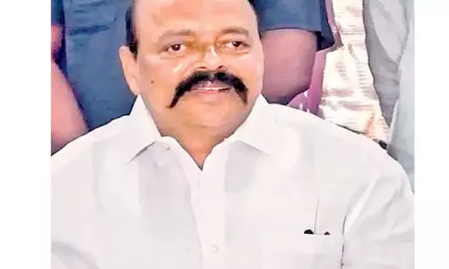 तेलंगाना राजनीति: कांग्रेस छोड़ने की चर्चाओं पर बोले कोंडा मुरली तेलंगाना राजनीति: कांग्रेस छोड़ने की चर्चाओं पर बोले कोंडा मुरली