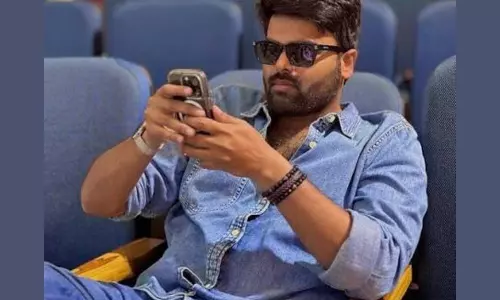 डायरेक्टर पवन सदिनेनी अरेस्ट: आर्टिस्ट ने लगाए गंभीर आरोप डायरेक्टर पवन सदिनेनी अरेस्ट: आर्टिस्ट ने लगाए गंभीर आरोप