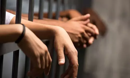MPSC ड्रग इंस्पेक्टर परीक्षा पेपर लीक मामले में क्राइम ब्रांच की कार्रवाई छह आरोपी गिरफ्तार MPSC ड्रग इंस्पेक्टर परीक्षा पेपर लीक मामले में क्राइम ब्रांच की कार्रवाई छह आरोपी गिरफ्तार