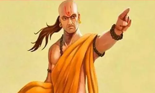 चाणक्य नीति: सम्मान पाने के 3 मूल मंत्र चाणक्य नीति: सम्मान पाने के 3 मूल मंत्र