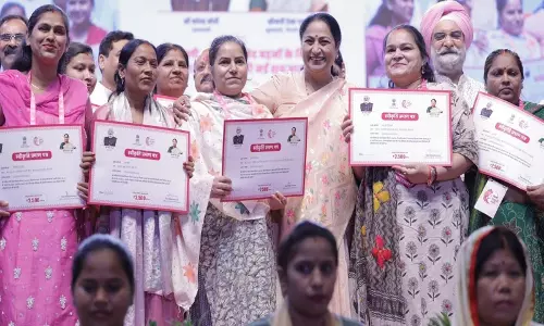 महिलाओं के लिए बड़ा तोहफा, दिल्ली लक्ष्मी योजना लॉन्च, पढ़ें अपडेट