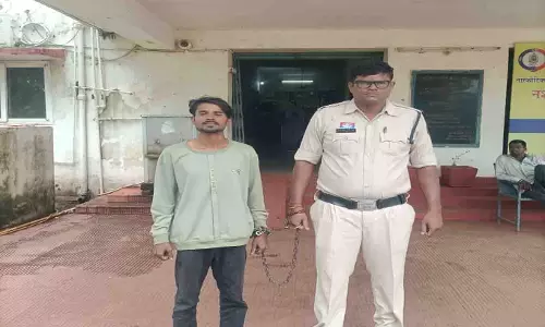 मंदिर हसौद में नशीली टेबलेट की बेचते तस्कर गिरफ्तार