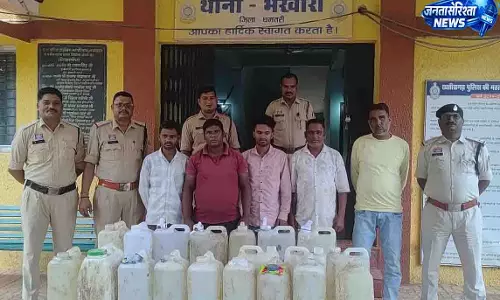 अवैध महुआ शराब पर बड़ी कार्रवाई, 5 आरोपी गिरफ्तार