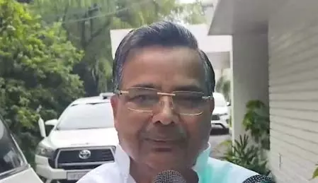 महिला, बुजुर्गों और युवाओं के लिए उत्तर प्रदेश सरकार के निर्णयों की मंत्री जयवीर सिंह ने की प्रशंसा महिला, बुजुर्गों और युवाओं के लिए उत्तर प्रदेश सरकार के निर्णयों की मंत्री जयवीर सिंह ने की प्रशंसा