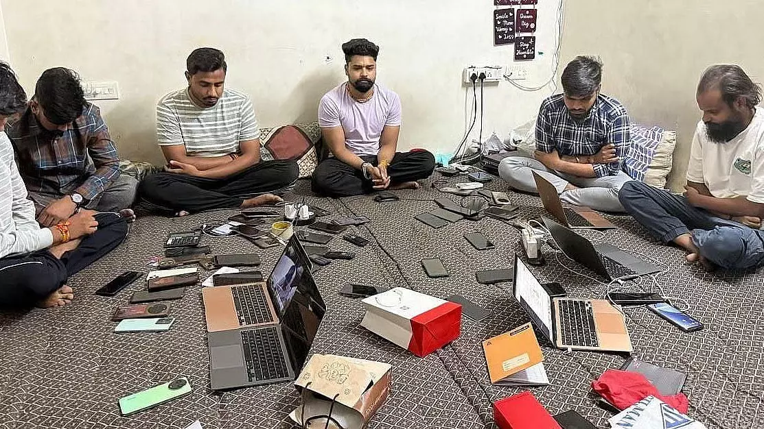 नाना पटवारी से जुड़े ऑनलाइन सट्टेबाजी नेटवर्क का एक और सदस्य गिरफ्तार नाना पटवारी से जुड़े ऑनलाइन सट्टेबाजी नेटवर्क का एक और सदस्य गिरफ्तार