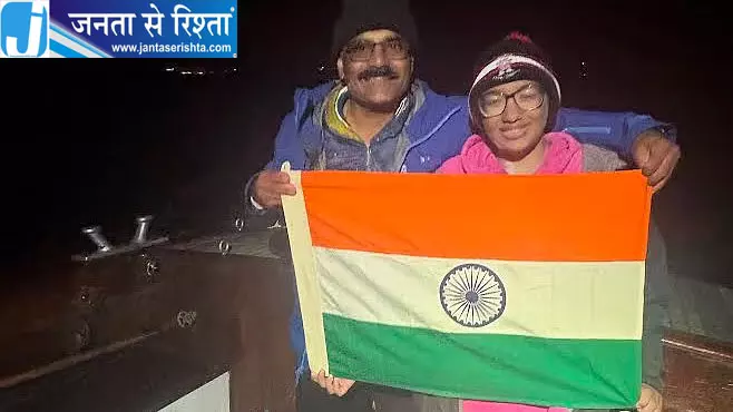 16 साल की दिव्या महाजन ने रचा इतिहास, 15 घंटे 50 मिनट में पार किया नॉर्थ चैनल 16 साल की दिव्या महाजन ने रचा इतिहास, 15 घंटे 50 मिनट में पार किया नॉर्थ चैनल