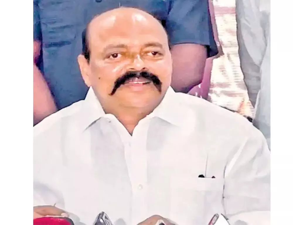 तेलंगाना राजनीति: कांग्रेस छोड़ने की चर्चाओं पर बोले कोंडा मुरली तेलंगाना राजनीति: कांग्रेस छोड़ने की चर्चाओं पर बोले कोंडा मुरली