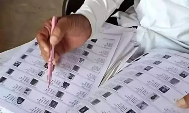 तेलंगाना कार्यकर्ता एक्शन में: वोटर लिस्ट से फर्जी विलोपन रोकने की मांग तेलंगाना कार्यकर्ता एक्शन में: वोटर लिस्ट से फर्जी विलोपन रोकने की मांग