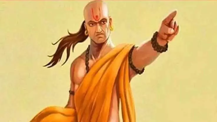 चाणक्य नीति: सम्मान पाने के 3 मूल मंत्र चाणक्य नीति: सम्मान पाने के 3 मूल मंत्र