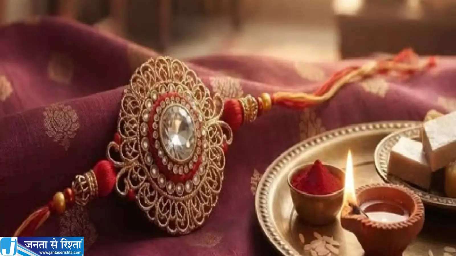 भाई की कलाई पर बांधें ऐसी राखी धर्म और फैशन दोनों का रखें ध्यान भाई की कलाई पर बांधें ऐसी राखी धर्म और फैशन दोनों का रखें ध्यान