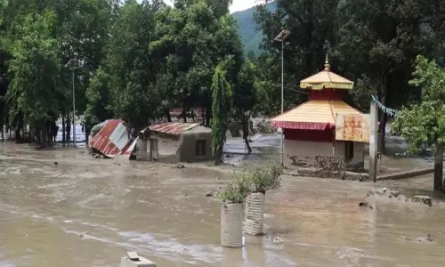नेपाल बाढ़ में फंसे तमिल यात्रियों को लेकर अपडेट जारी नेपाल बाढ़ में फंसे तमिल यात्रियों को लेकर अपडेट जारी