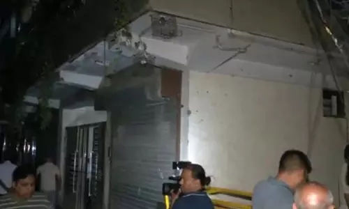 तिलक नगर में 21 साल की युवती की चाकू मारकर हत्या तिलक नगर में 21 साल की युवती की चाकू मारकर हत्या