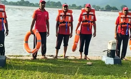 नेपाल की बाढ़ से बिहार में बढ़ा खतरा, गंडक समेत कई नदियों को लेकर अलर्ट