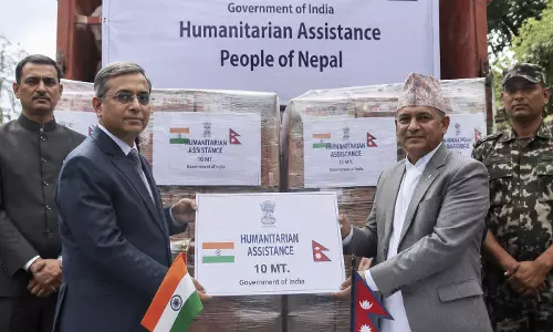 नेपाल बाढ़ संकट में भारत की मदद, 10 टन मानवीय सहायता सामग्री सौंपी गई
