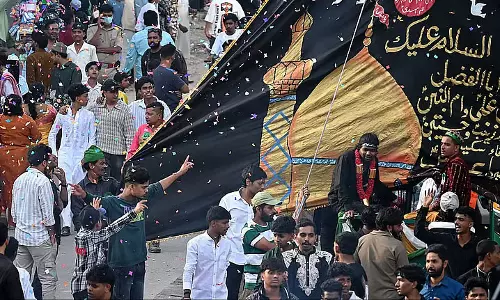 बसवनगुडी में ईद मिलाद जुलूस के दौरान झड़प, आठ लोग हिरासत में बसवनगुडी में ईद मिलाद जुलूस के दौरान झड़प, आठ लोग हिरासत में