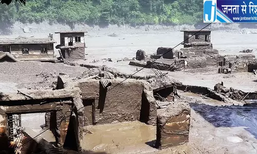 अमित शाह ने संभाली बाढ़ की कमान अमित शाह ने संभाली बाढ़ की कमान