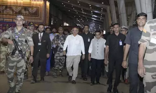 अमेरिका और कनाडा के सफल दौरे के बाद गुजरात लौटे सीएम भूपेंद्र पटेल, हर्ष संघवी ने किया स्वागत