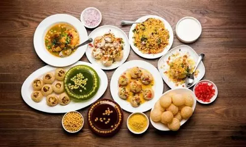 स्ट्रीट फूड खाएं बिना बढ़े वजन अपनाएं ये 5 हेल्दी ऑप्शन