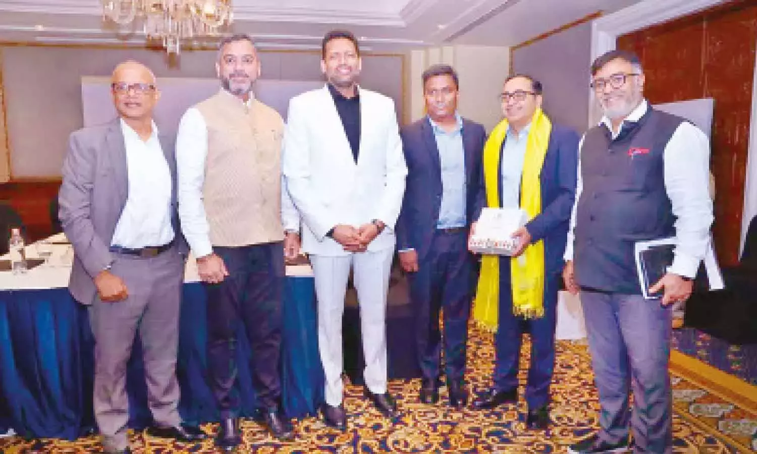 मंत्री भरत ने HCCB के नेतृत्व से मुलाकात की